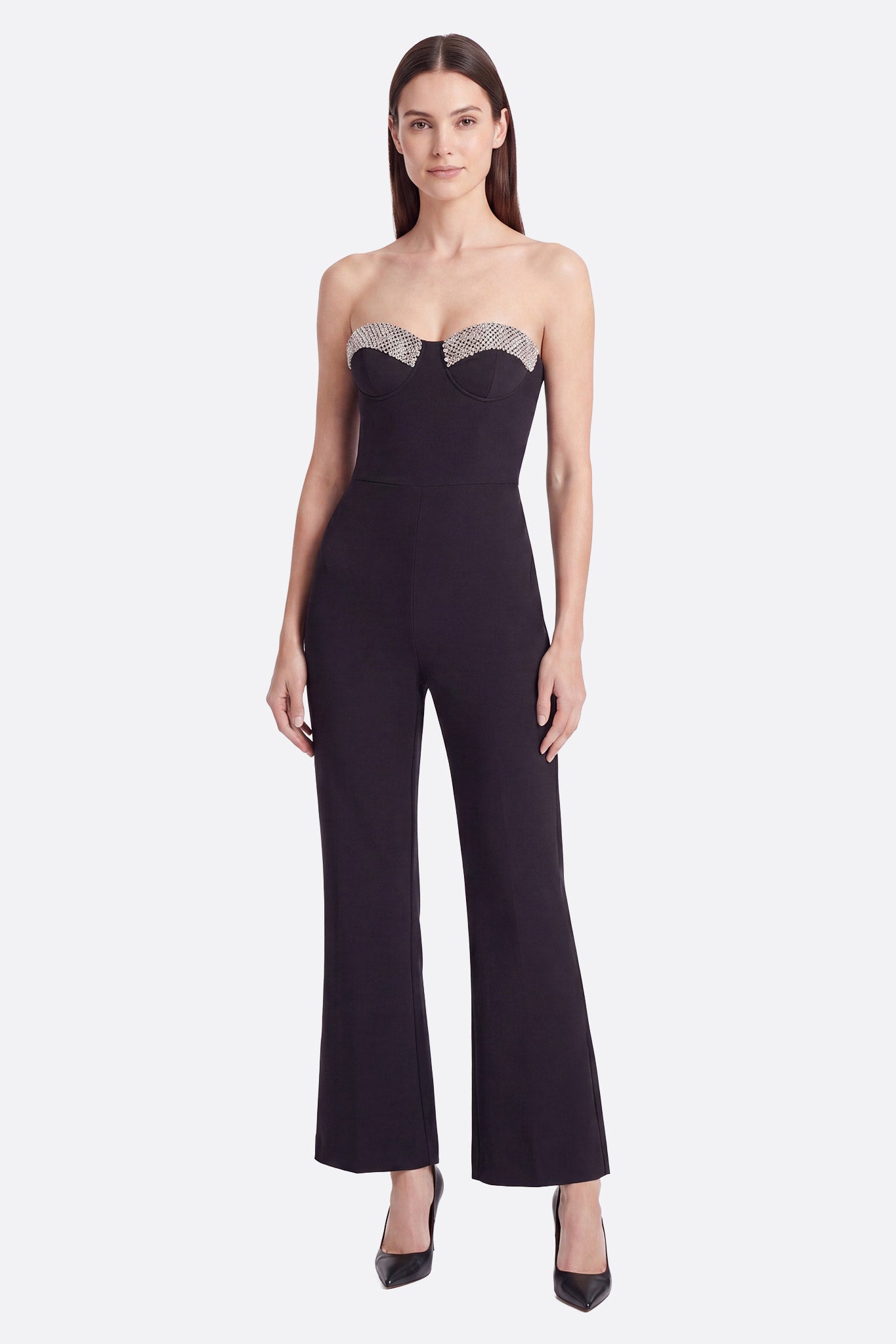 Combinación bustier negra con detalles plateados