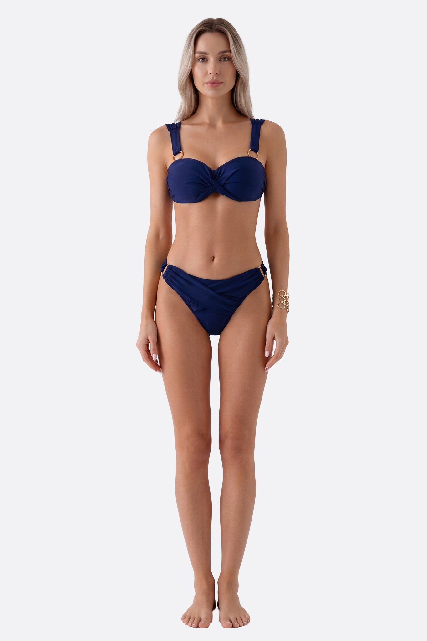 Bañador de dos piezas azul marino con anillas