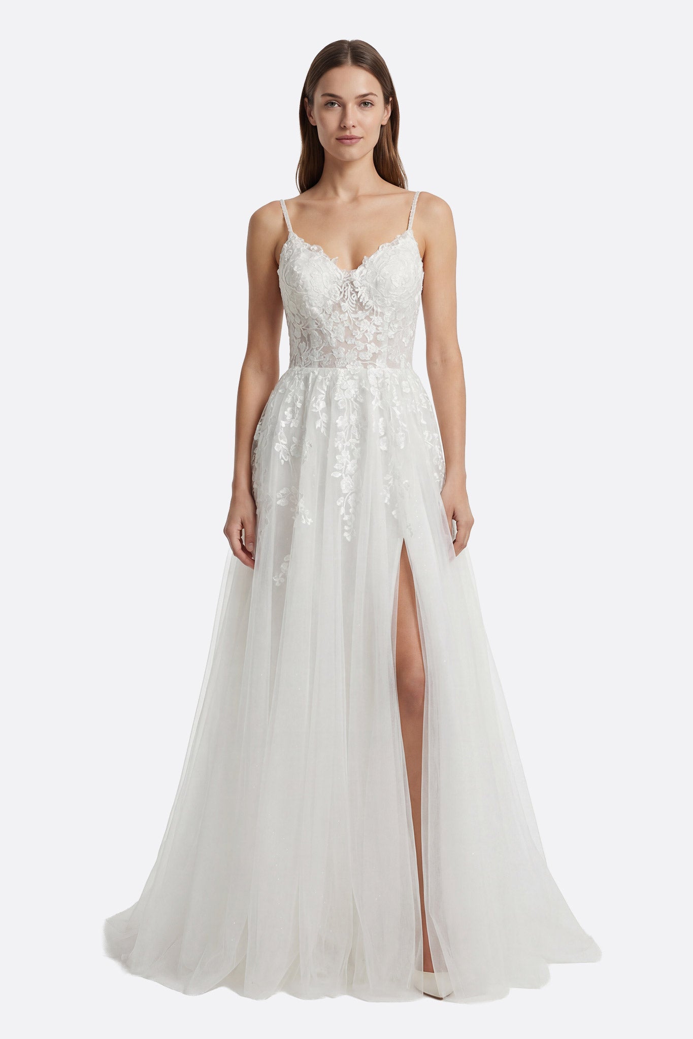 Vestido de novia blanco de tul bordado con abertura frontal