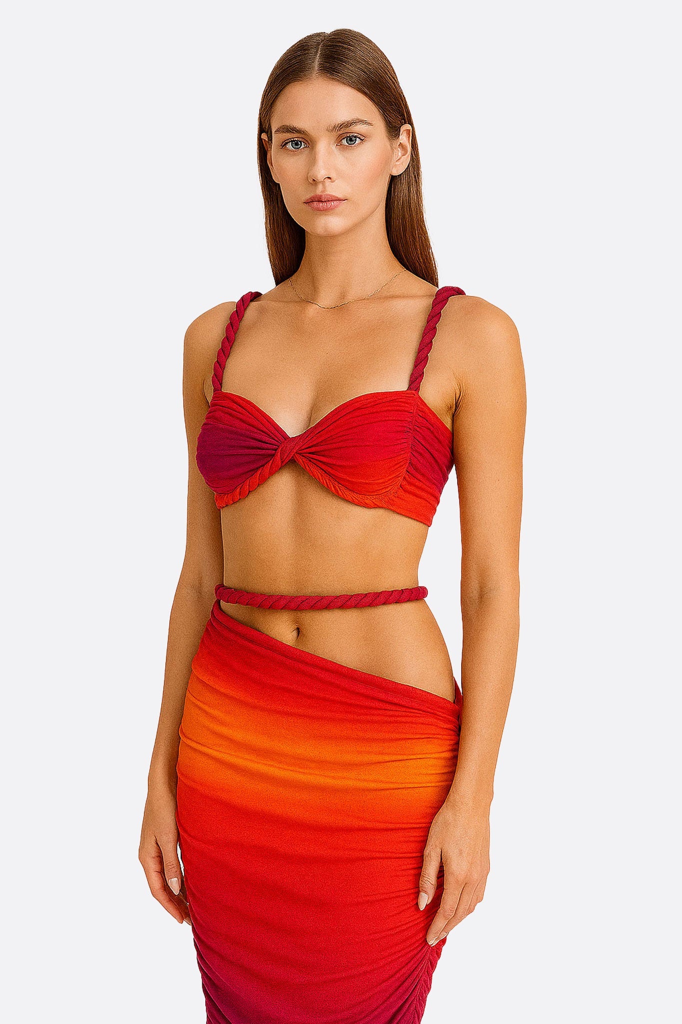 Conjunto de baño drapeado degradado rojo naranja de 2 piezas con falda larga asimétrica