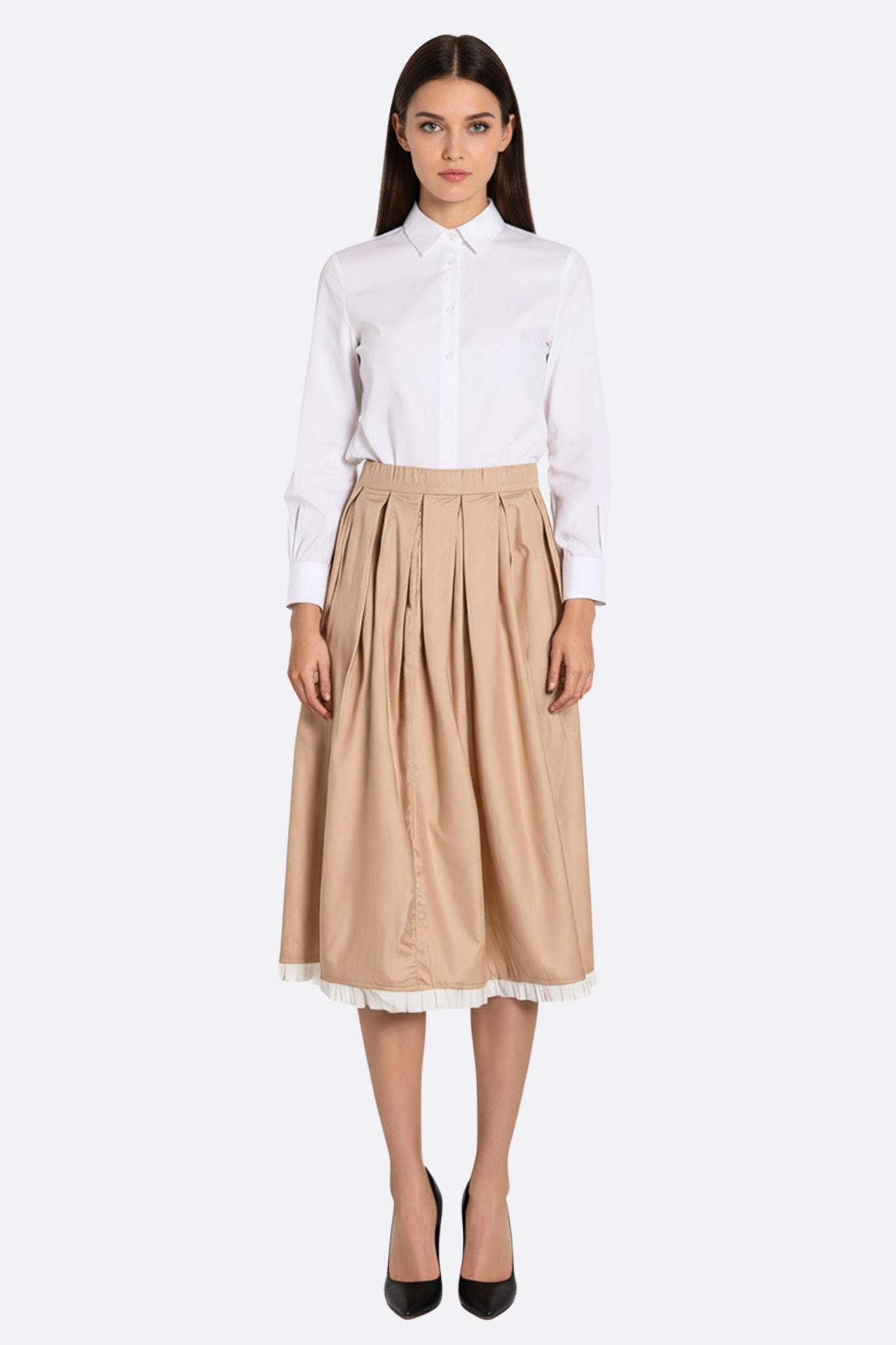 Falda midi plisada beige con borde contrastante