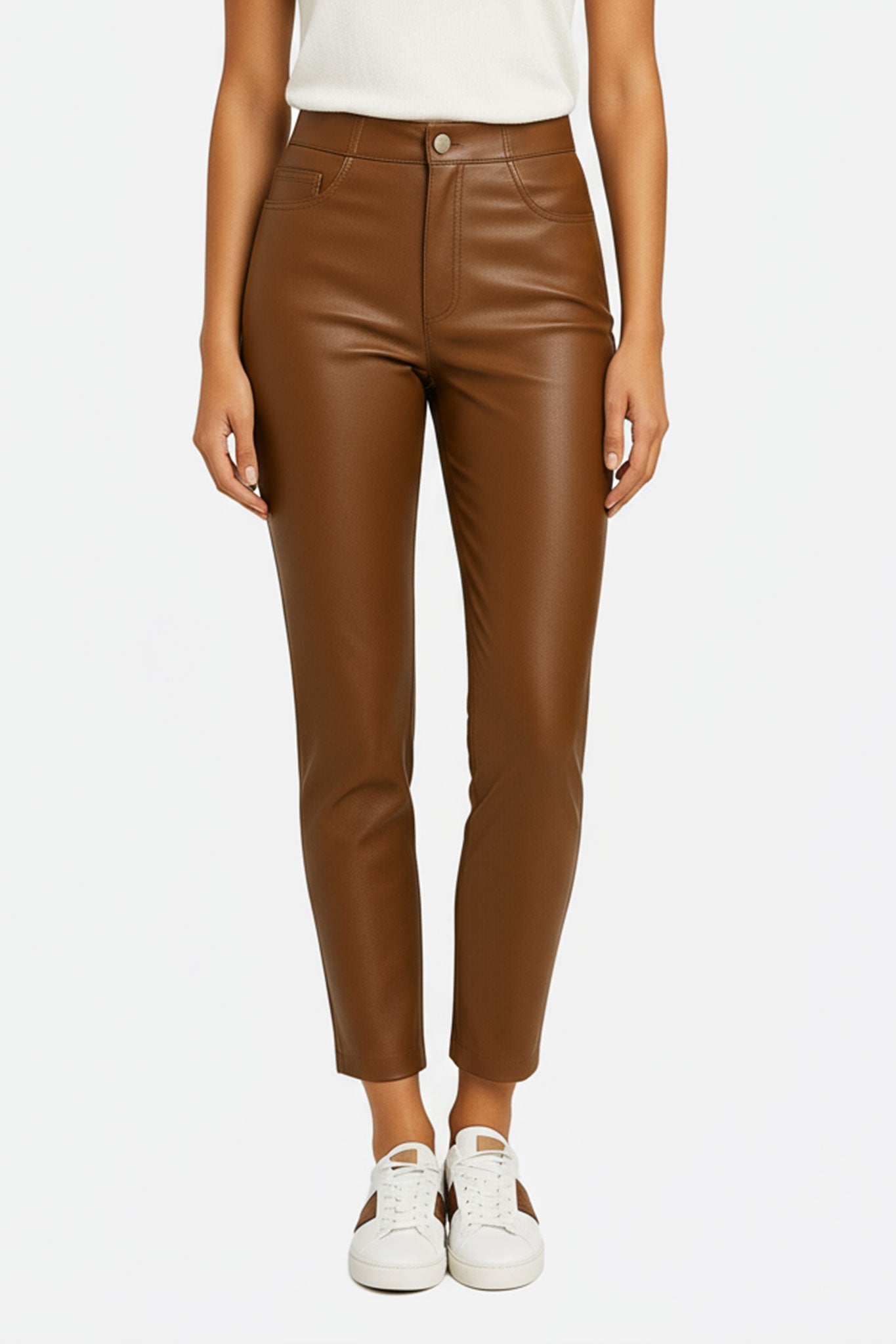 Pantalón en símil cuero camel