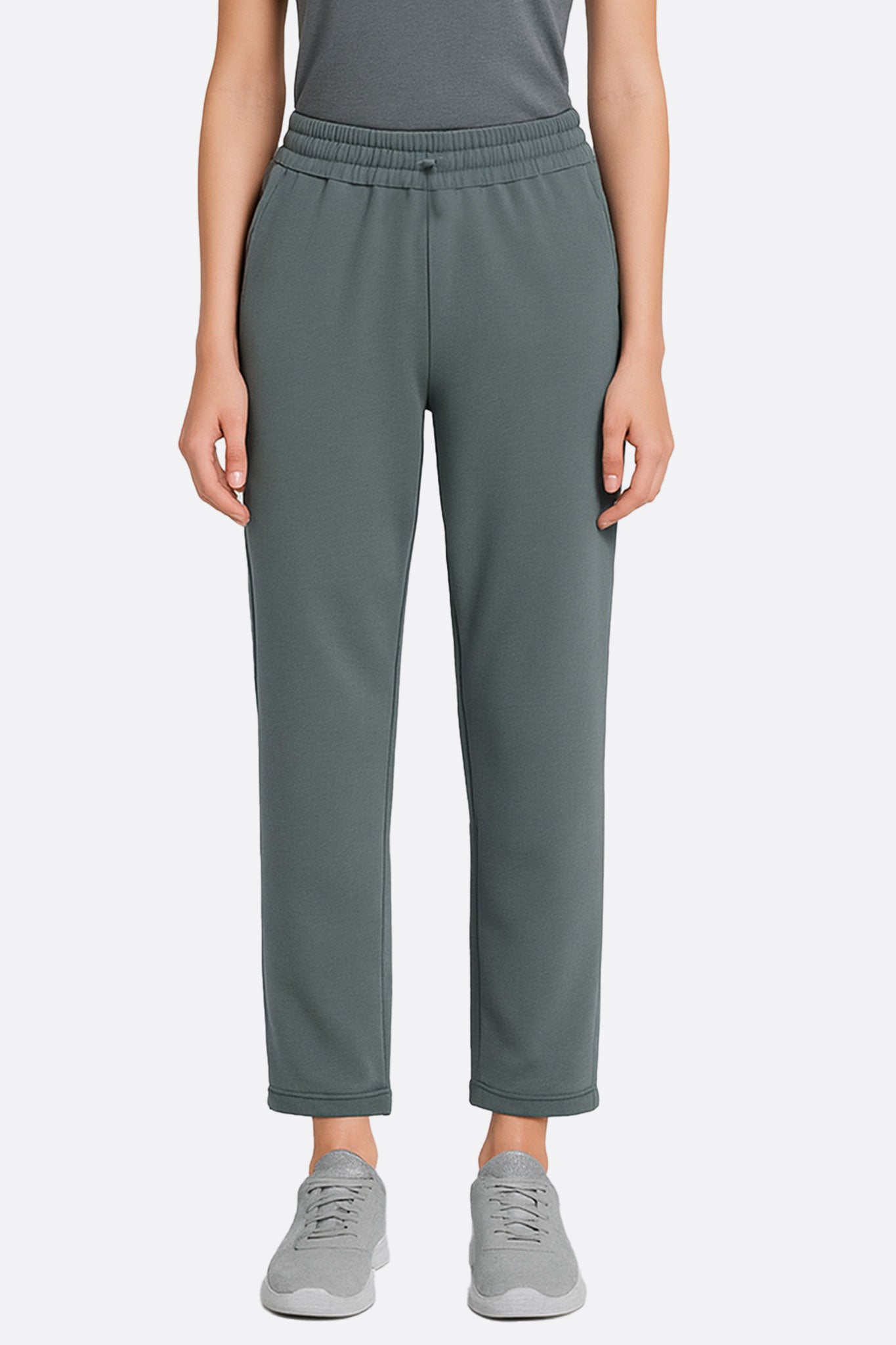 Pantalón ancho verde en tejido técnico a corte 7/8