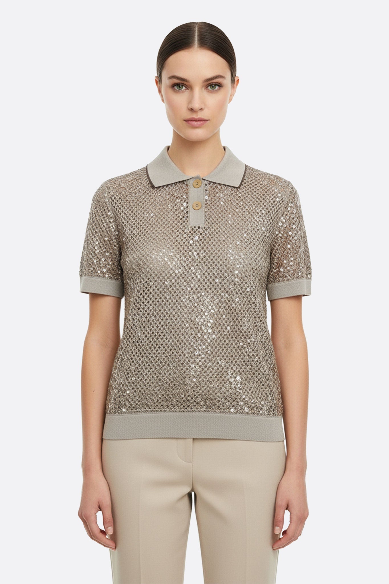 Polo de manga corta beige arenoso en punto calado con lentejuelas tono sobre tono