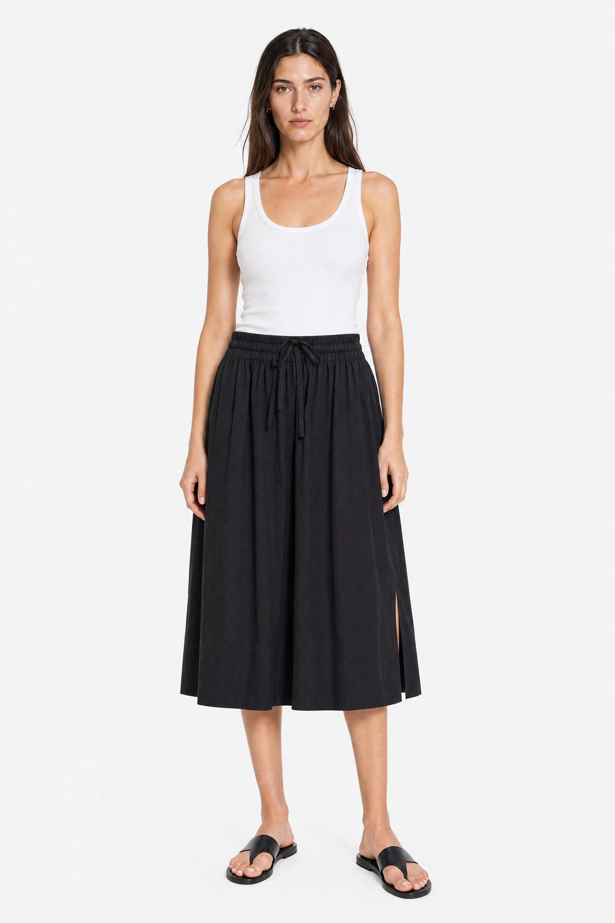 Falda midi de algodón negra con talle elástico y cordón