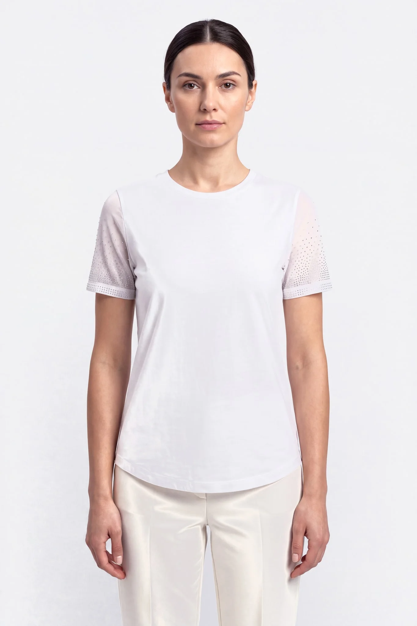 Camiseta blanca con mangas en tul strass