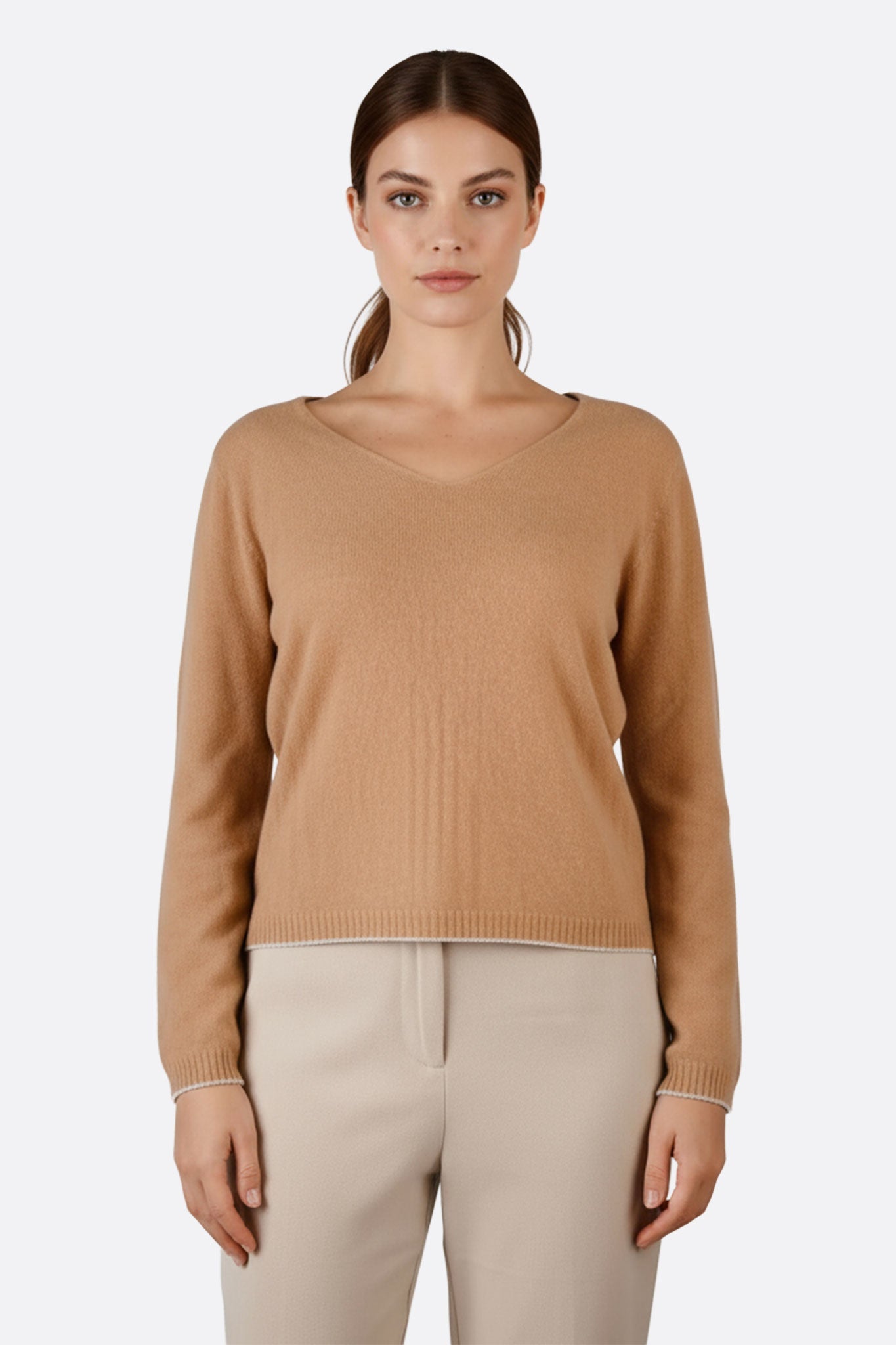 Jersey beige de lana merino y cachemira con acabados en contraste gris