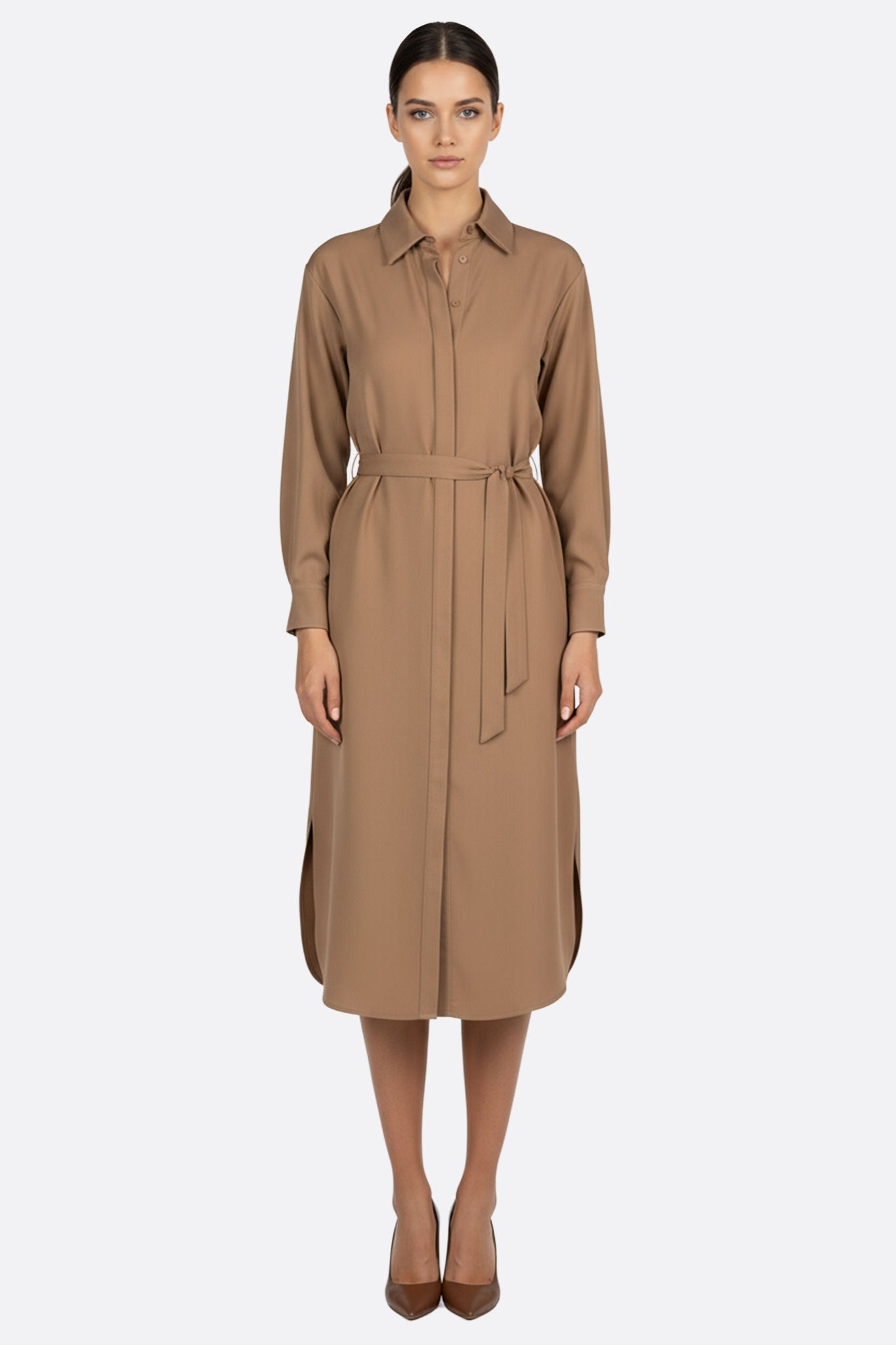 Vestido camisero largo beige con botones y corte fluido