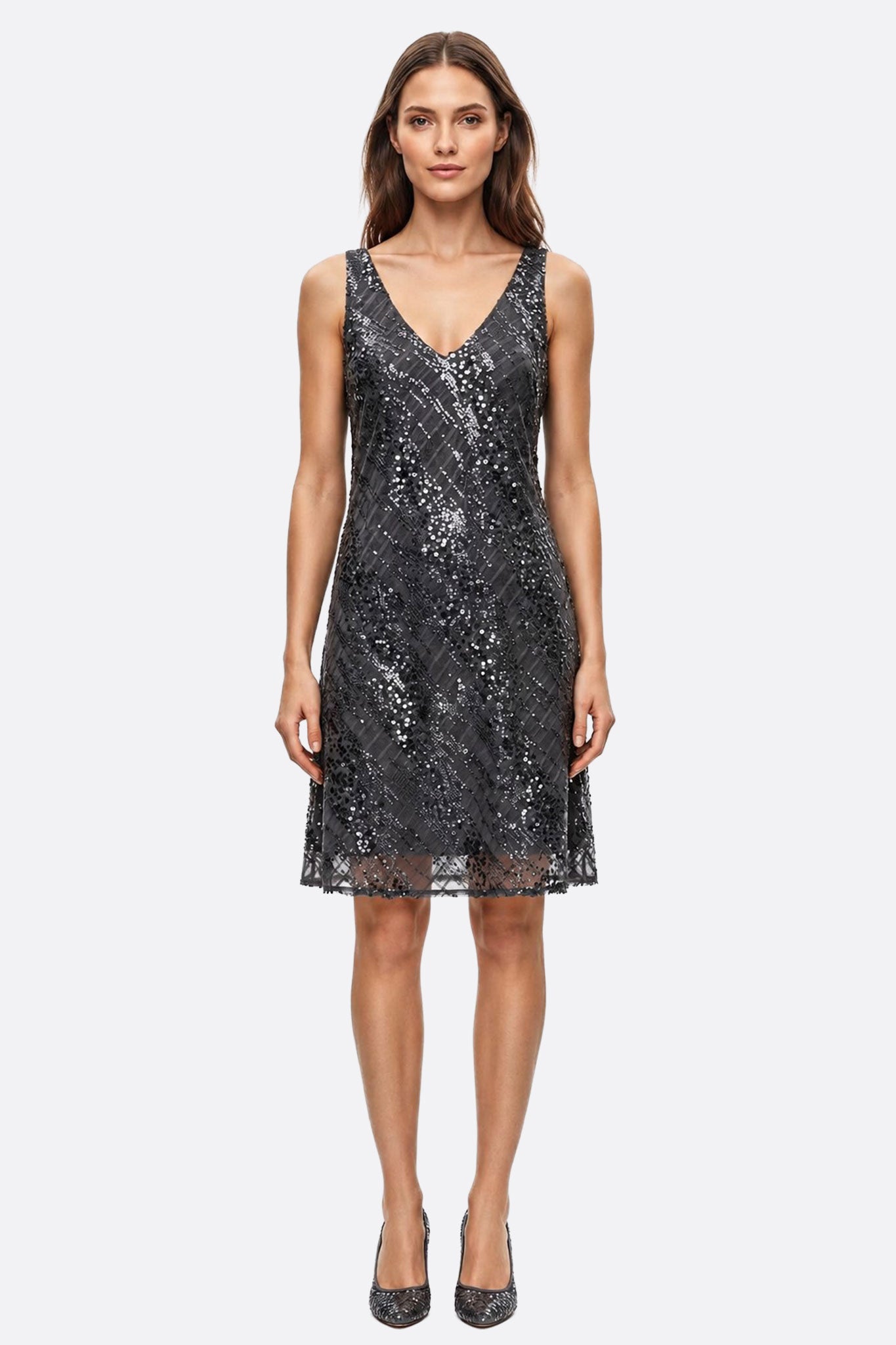 Vestido negro brillante con lentejuelas y escote en V