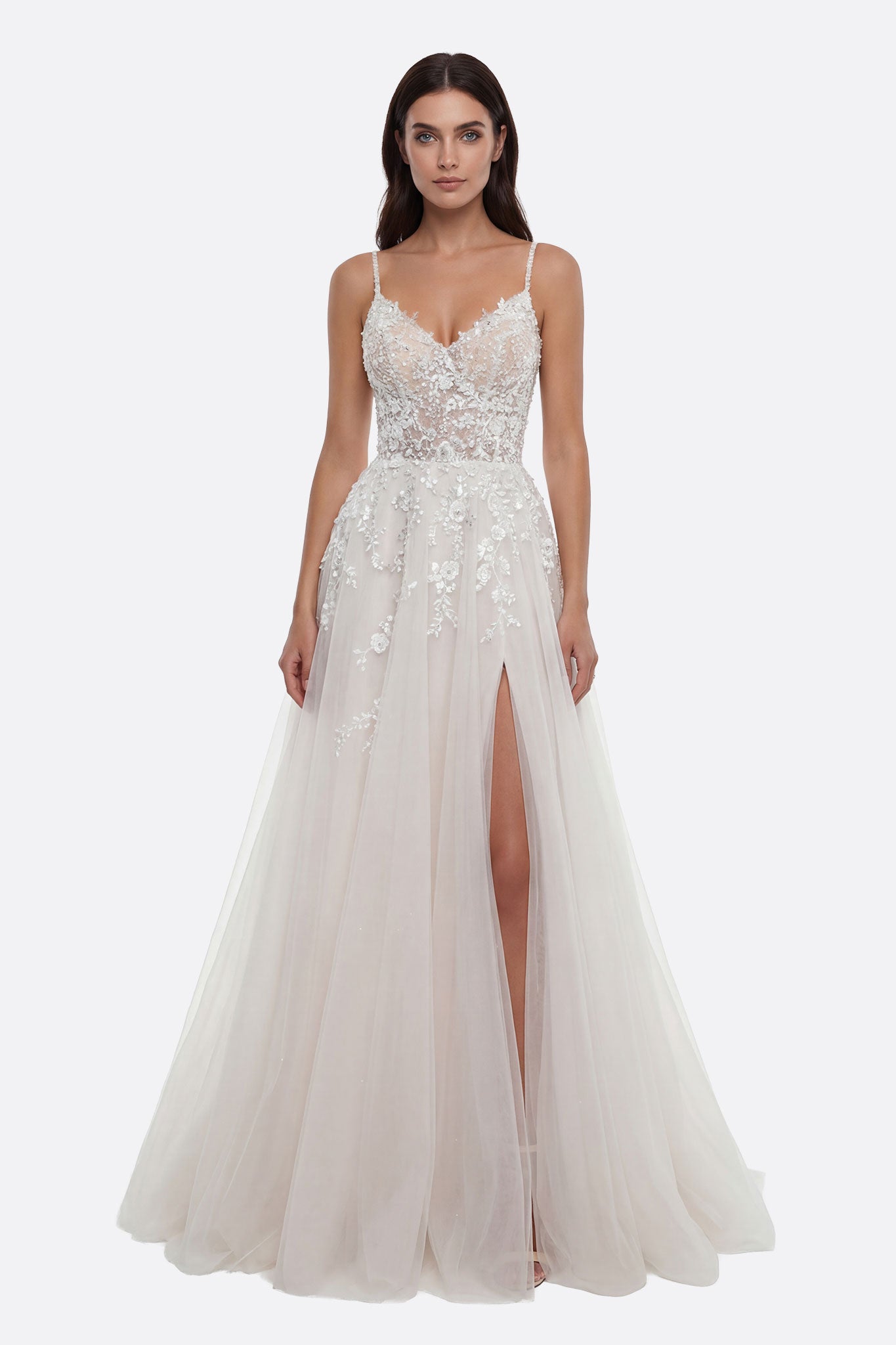 Ropa de novia fluida con tirantes de tul bordado