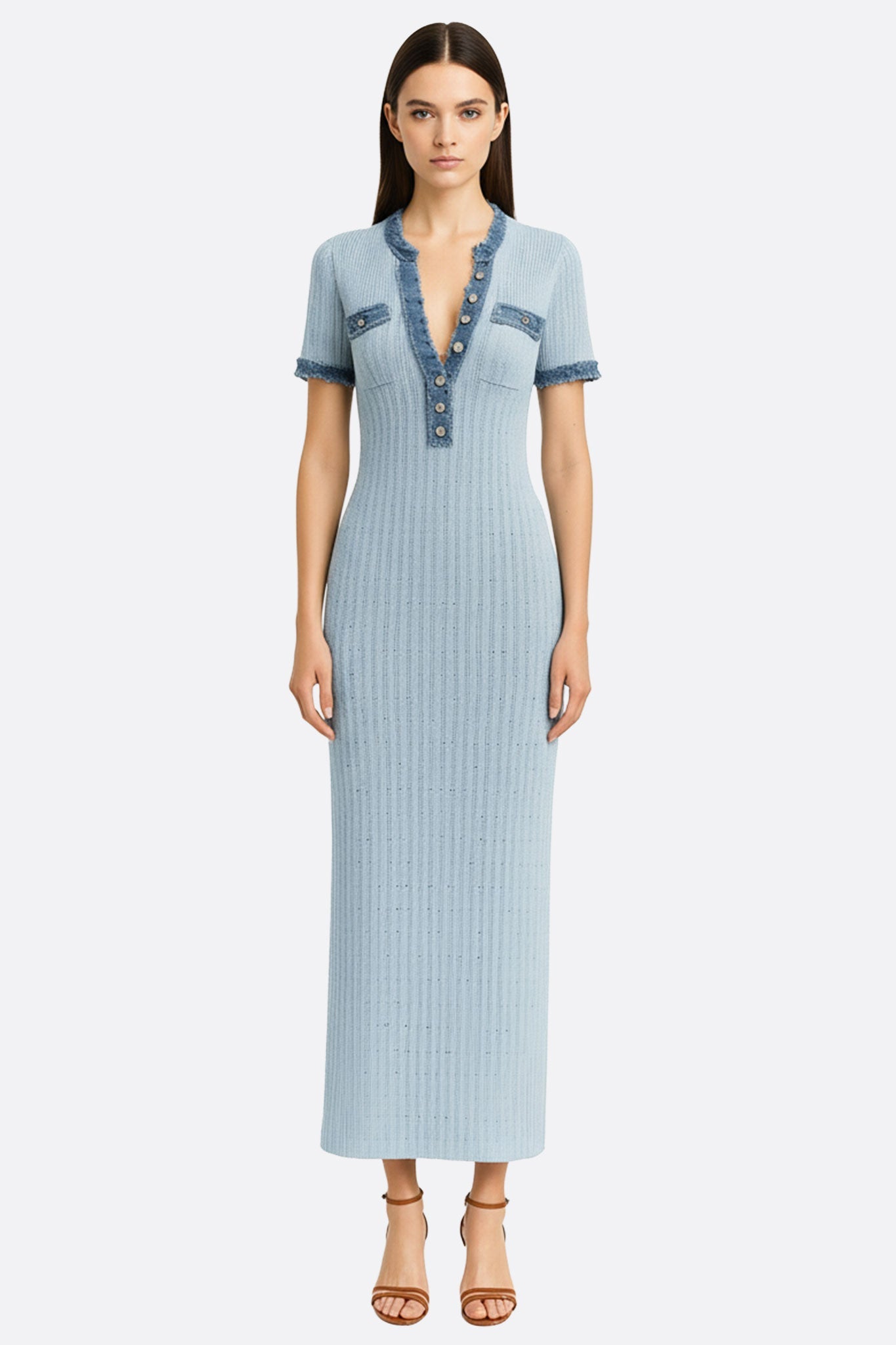 Vestido largo azul cielo de punto acanalado con acabados de denim