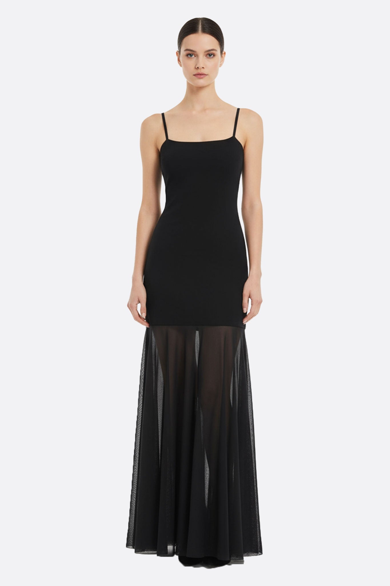 Vestido largo negro con tirantes finos y falda transparente