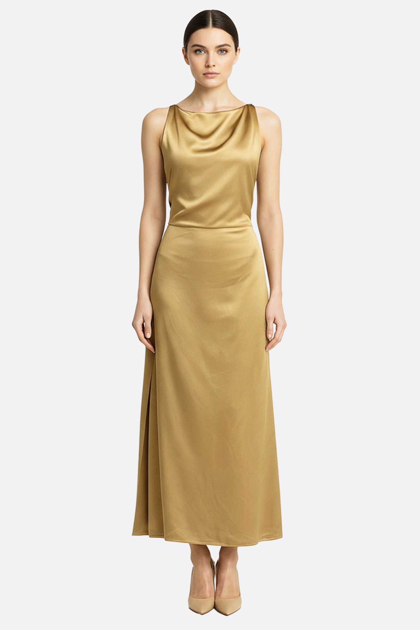 Vestido largo satinado beige con escote americano