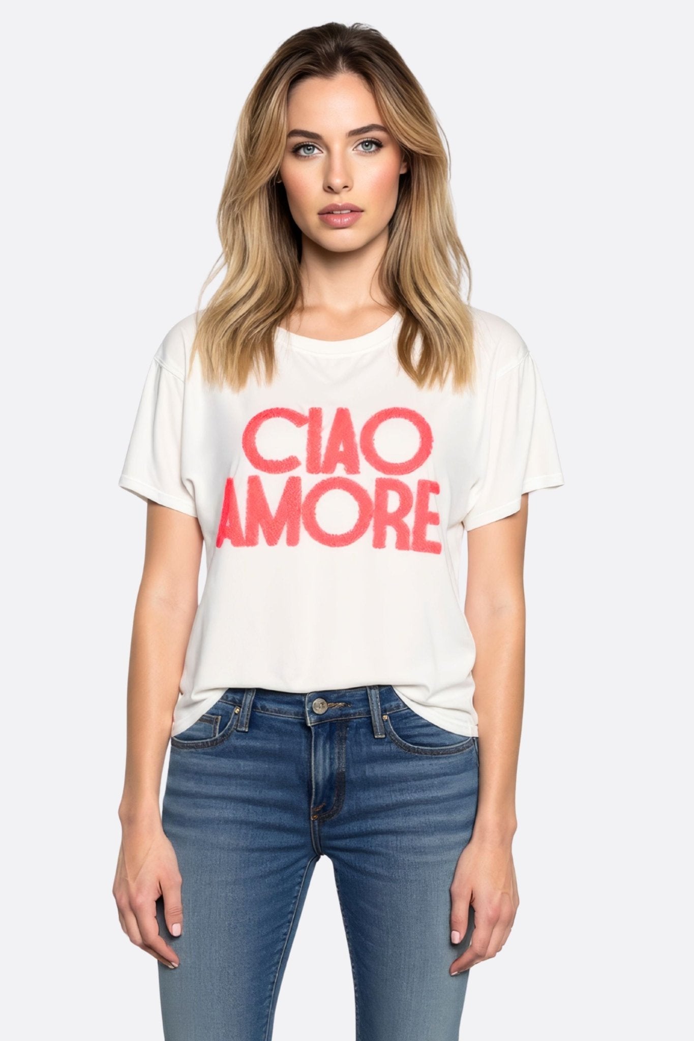 Camiseta blanca bordada Ciao Amore de corte oversize
