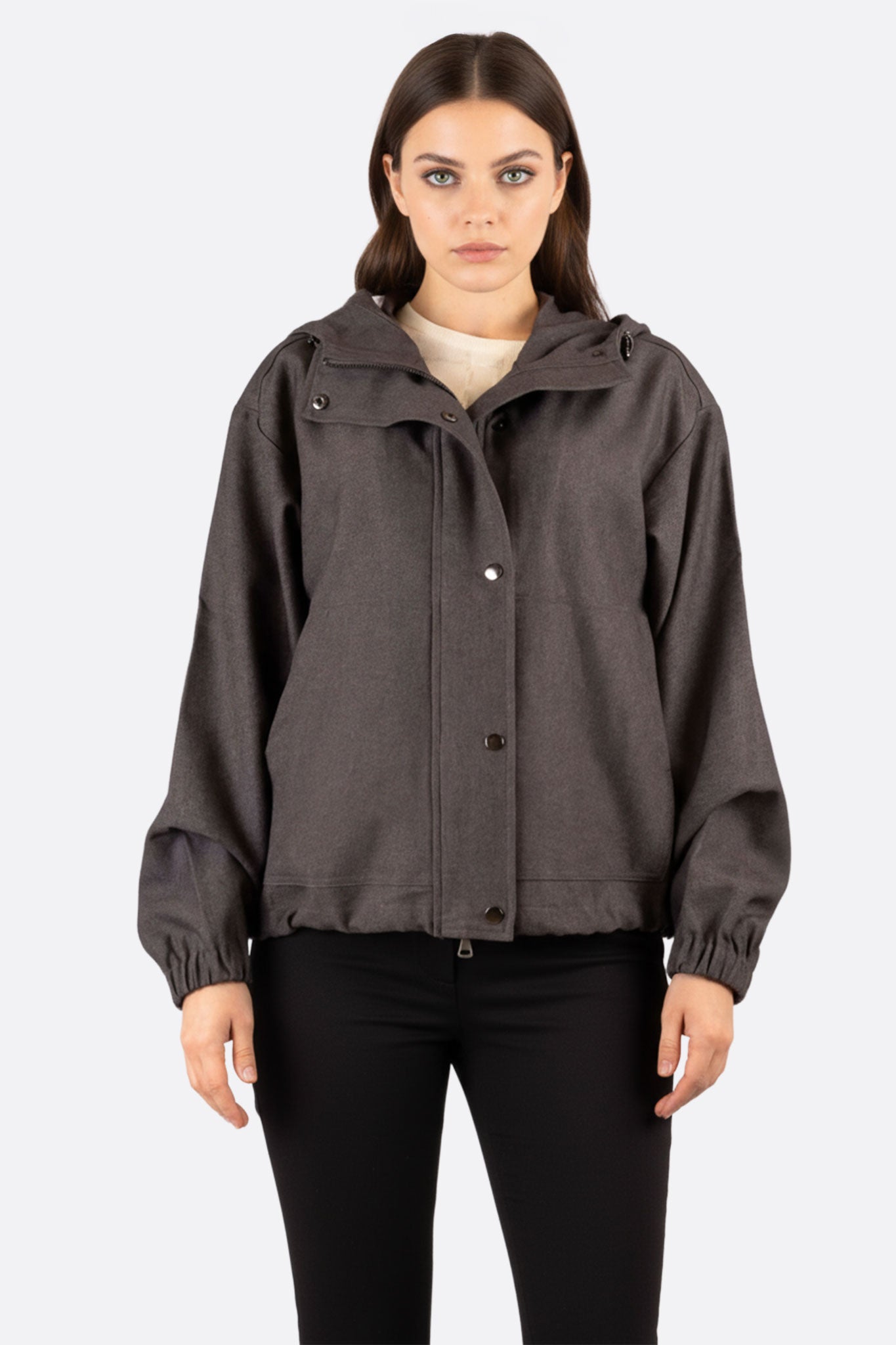 Chaqueta cortavientos deportiva de tejido gris antracita