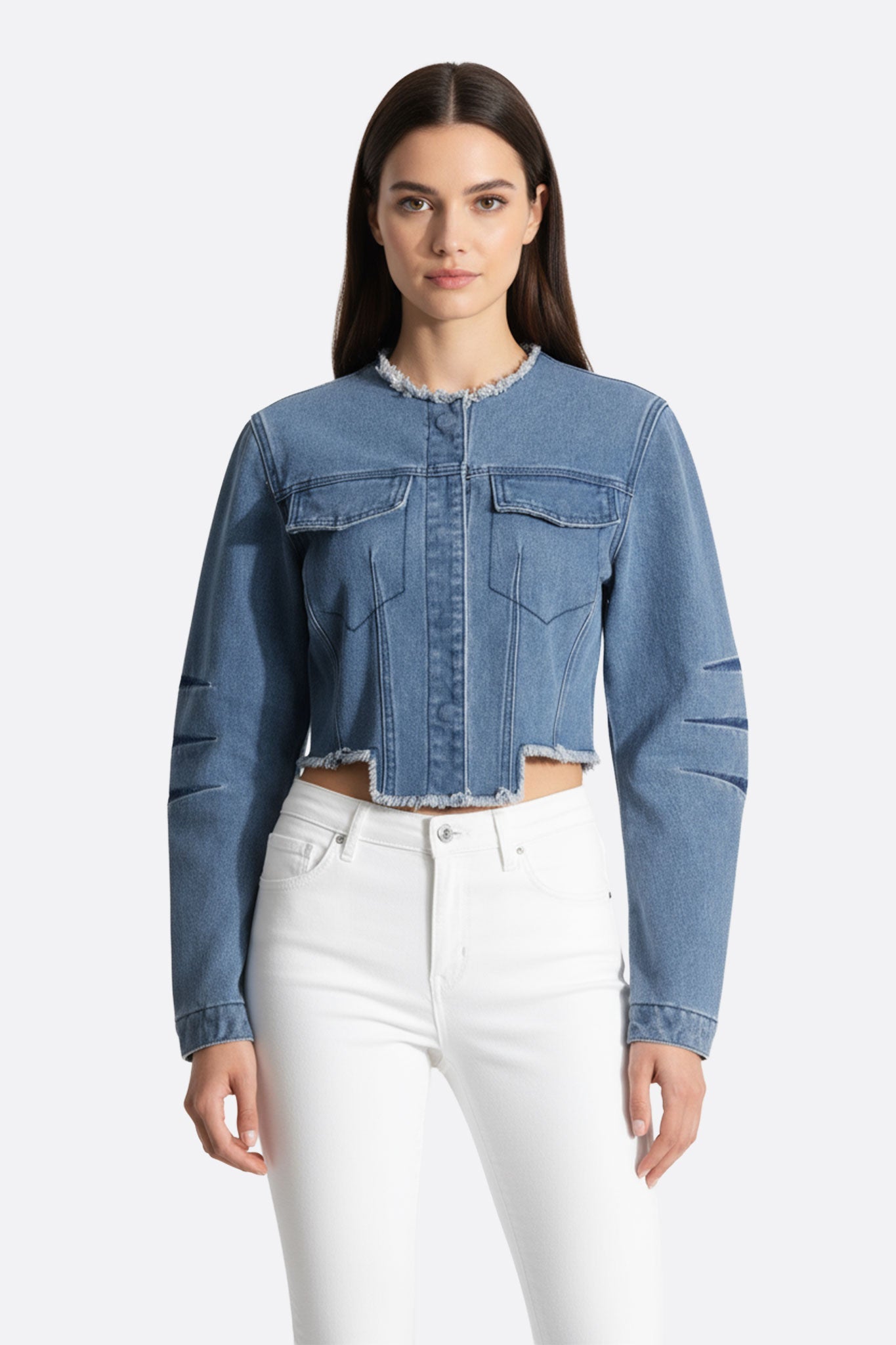 Chaqueta de denim estructurada con detalles deshilachados